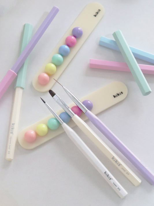 Topclou Nailhaus KIKIS Bubble Brush Holder