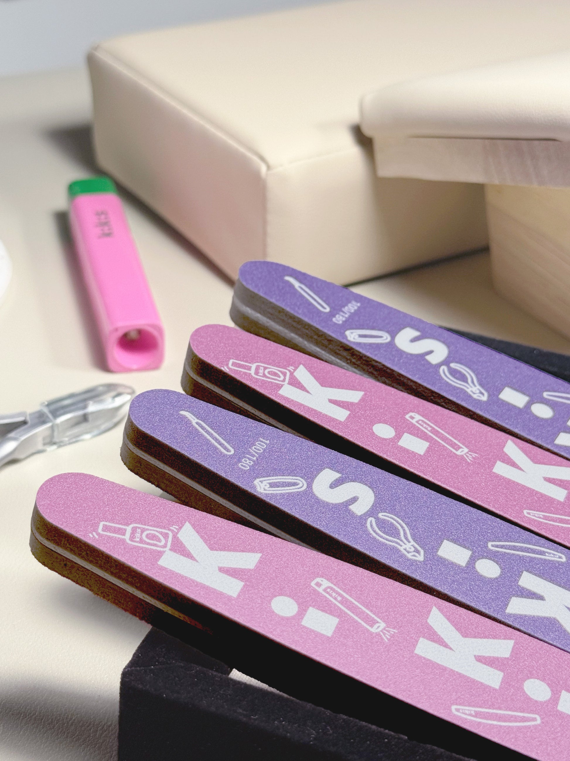 Topclou Nailhaus KIKIS Nail Buffer (100/180) - Oval